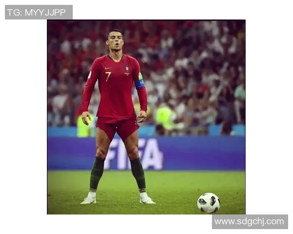 足球巨星C罗华丽转身新赛季转会背后的故事与挑战